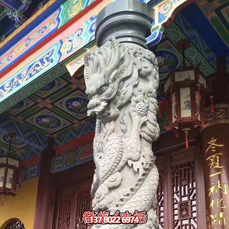 精美仿古園林，花崗巖石龍盤柱點綴