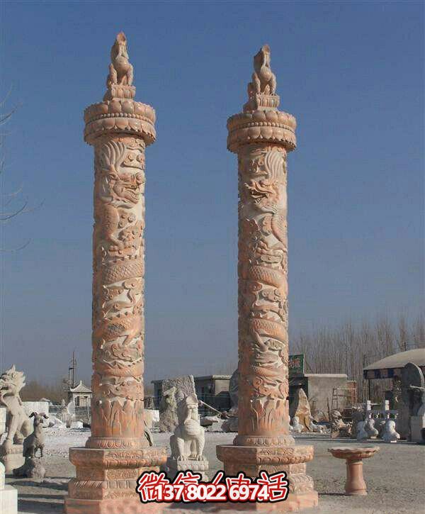 雕塑晚霞紅，炫彩華表美景