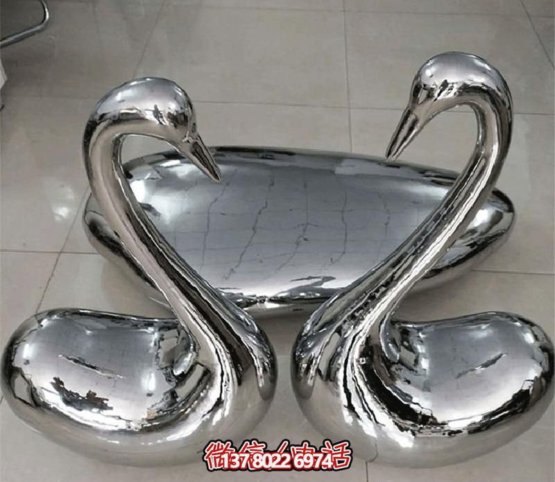 不銹鋼鏡面愛(ài)心天鵝雕塑