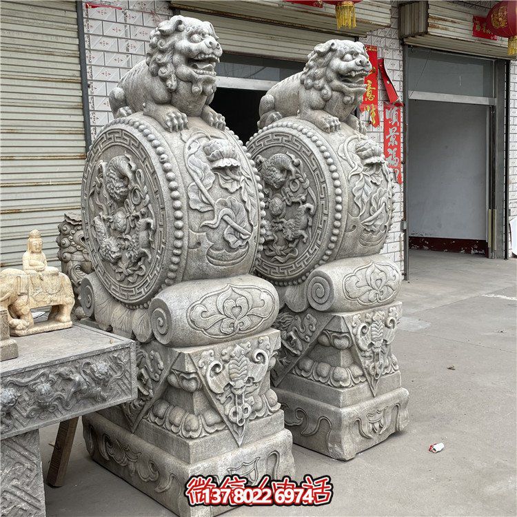 大個的石雕門墩抱鼓石，漢白玉仿古門墩